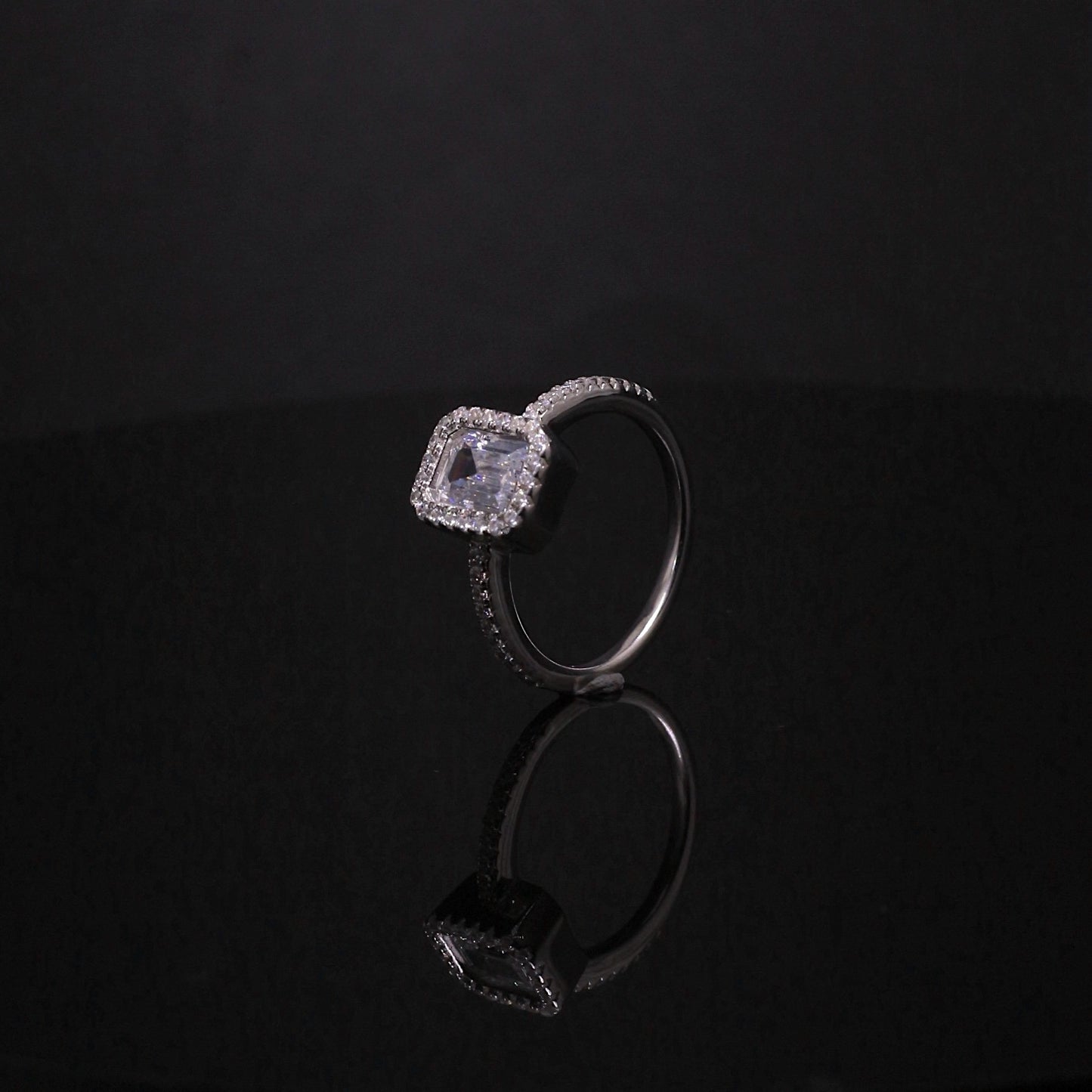 Silver Veen Ring