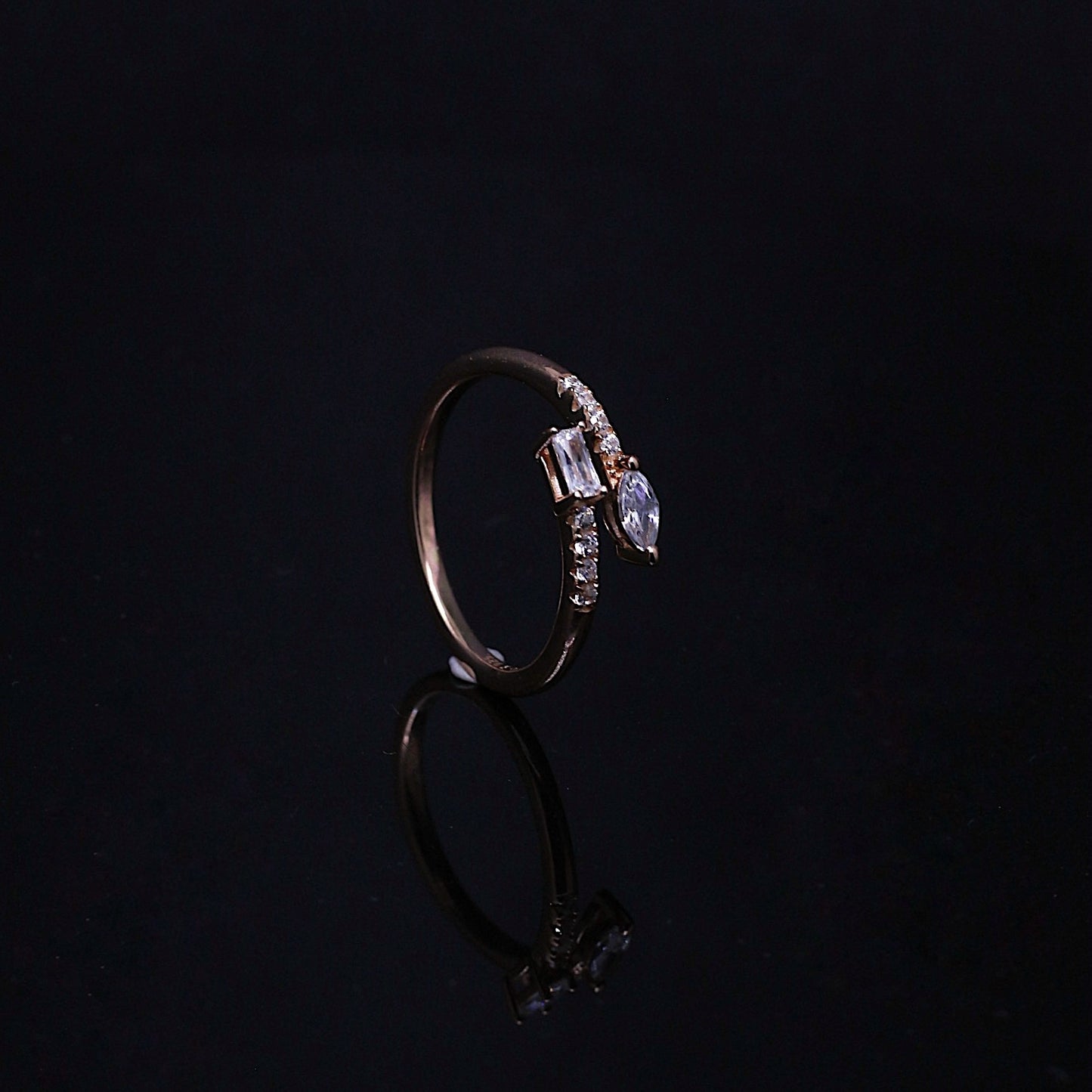 Cross Sia Ring