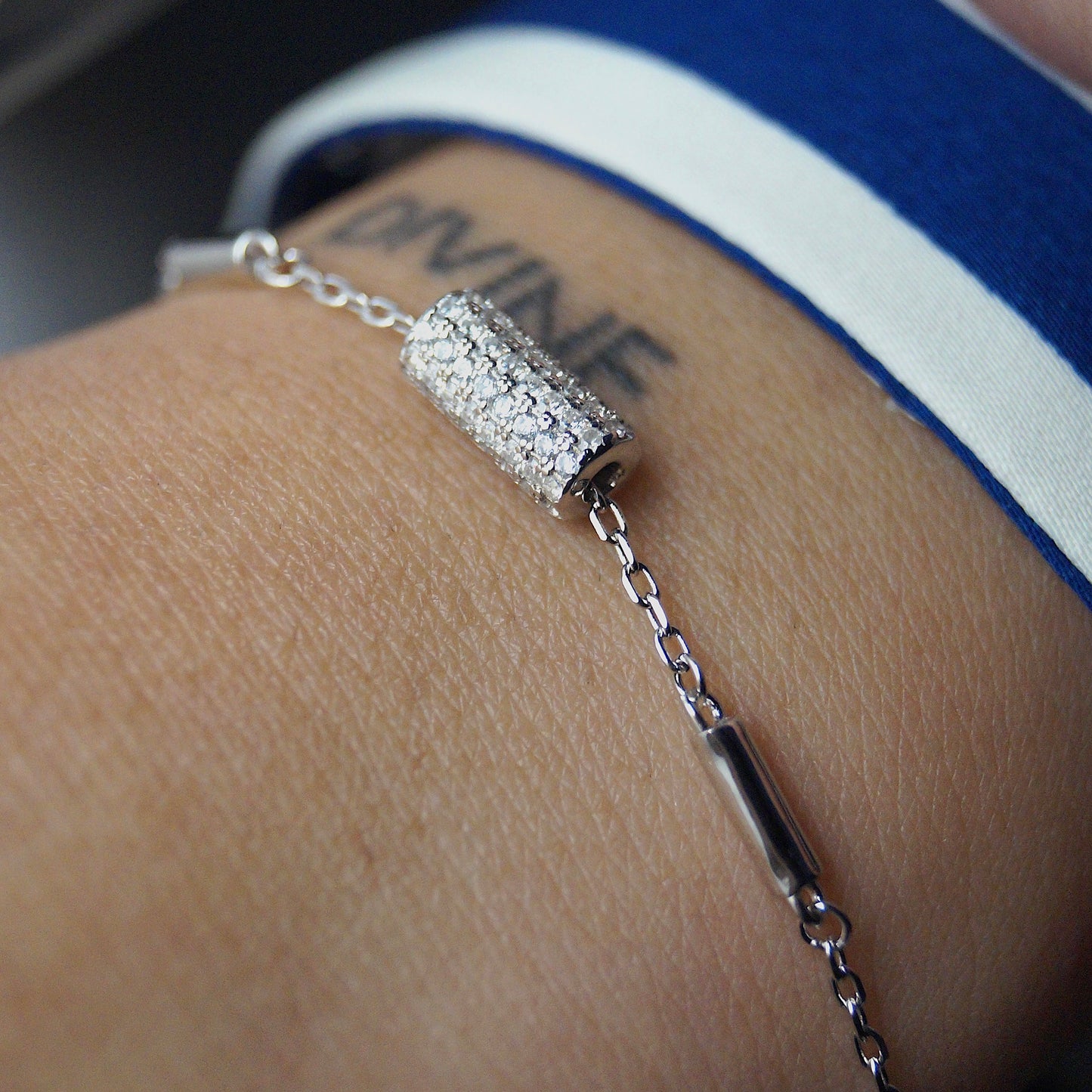 Silver Minimal Moving Bracelet