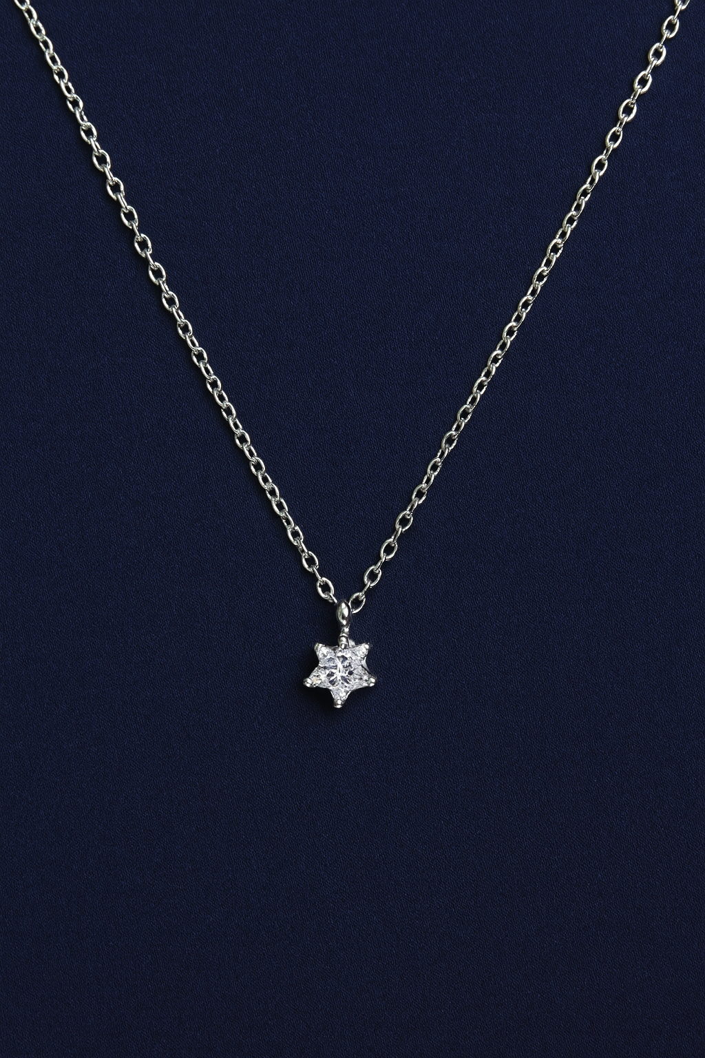 925 Sterling Silver Minimal Star Necklace