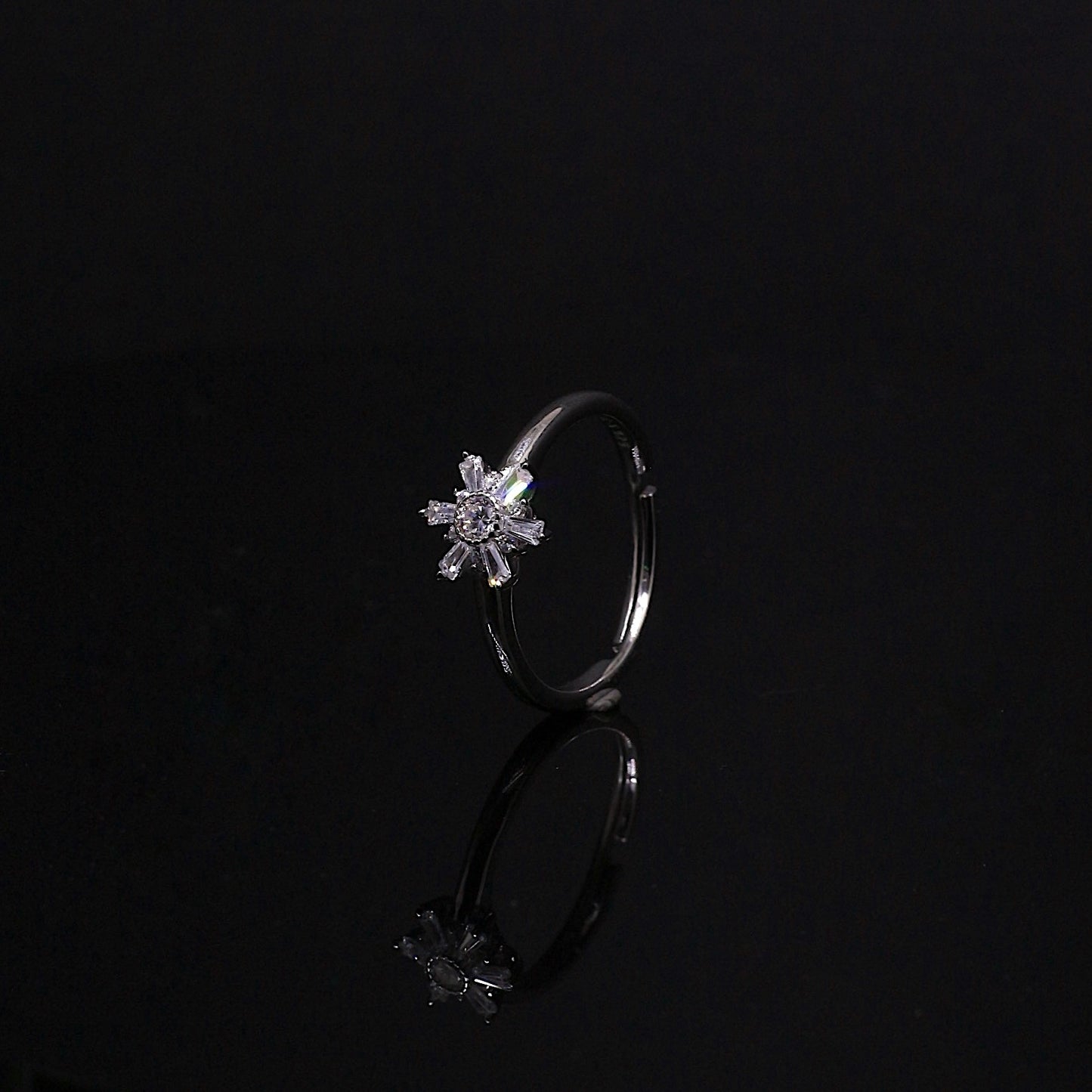 Silver Snowflake Ring